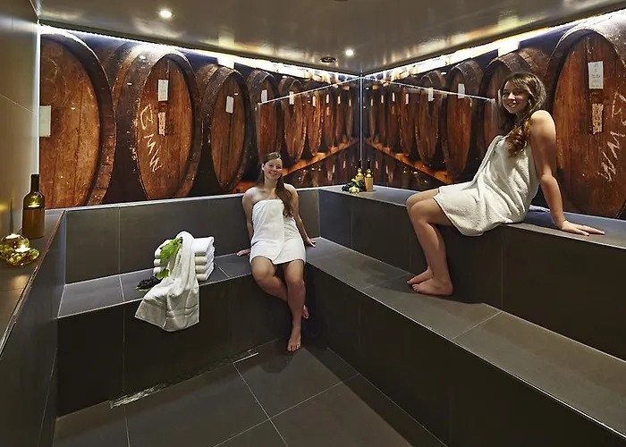 Weinberghotel Nalbach 3* رايل