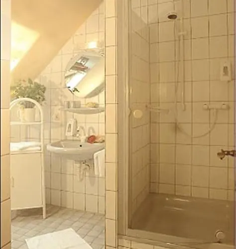 فندق Weinberghotel Nalbach